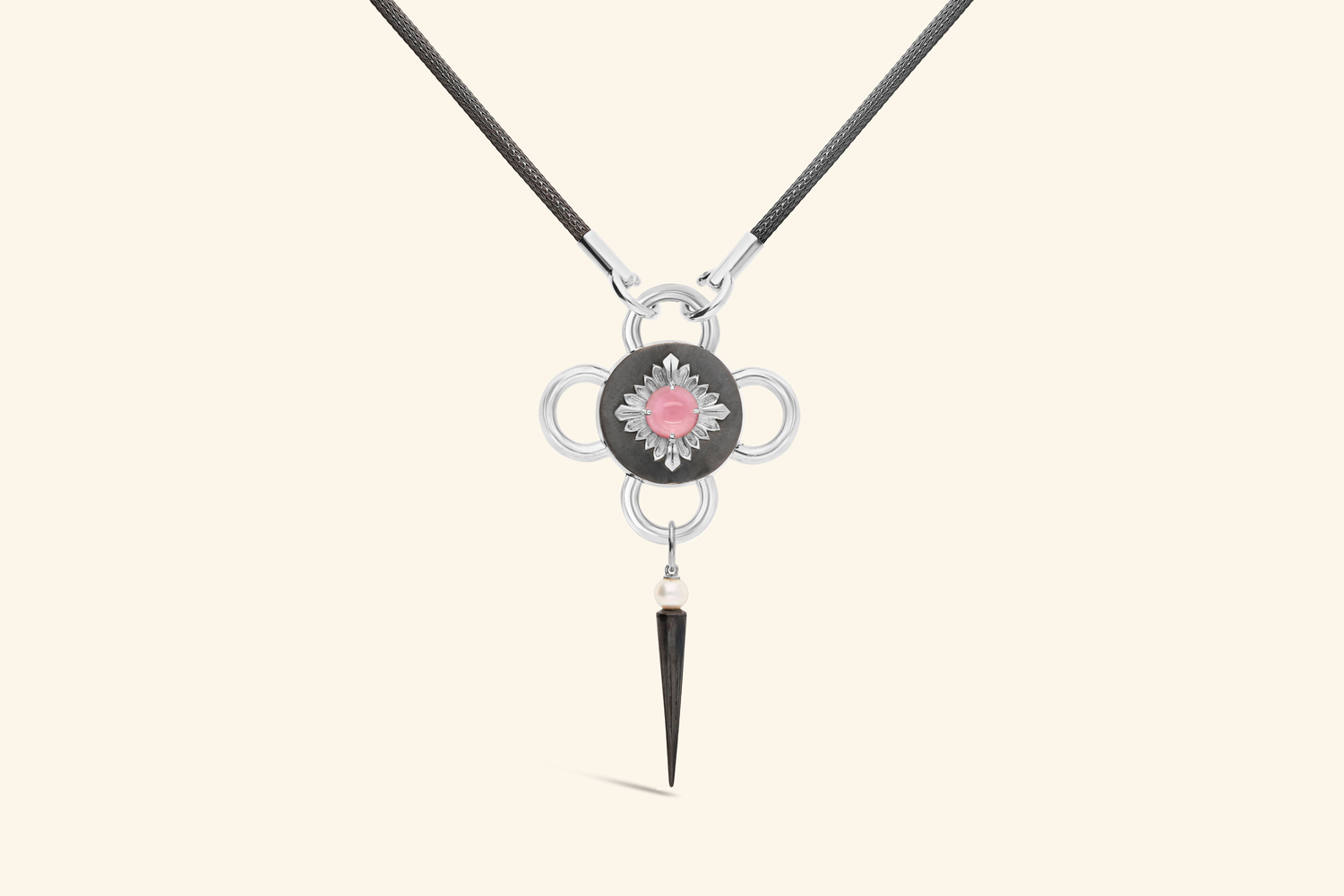 Collier Bolt, argent noirci et argent, perle, quartz
