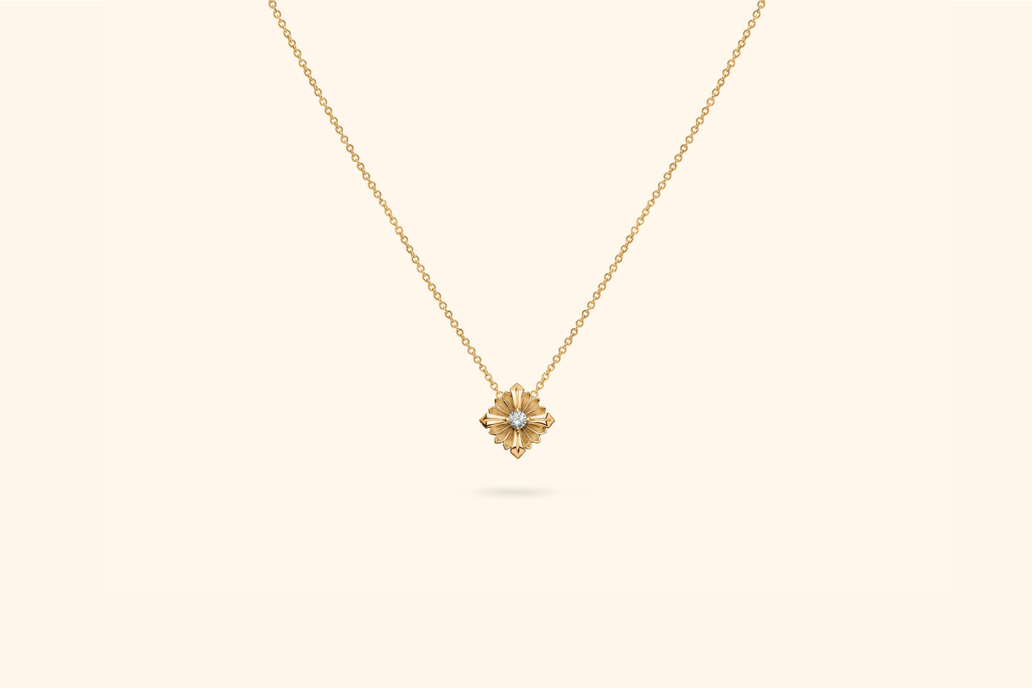 Collier Stamp petit modèle, or jaune, diamant