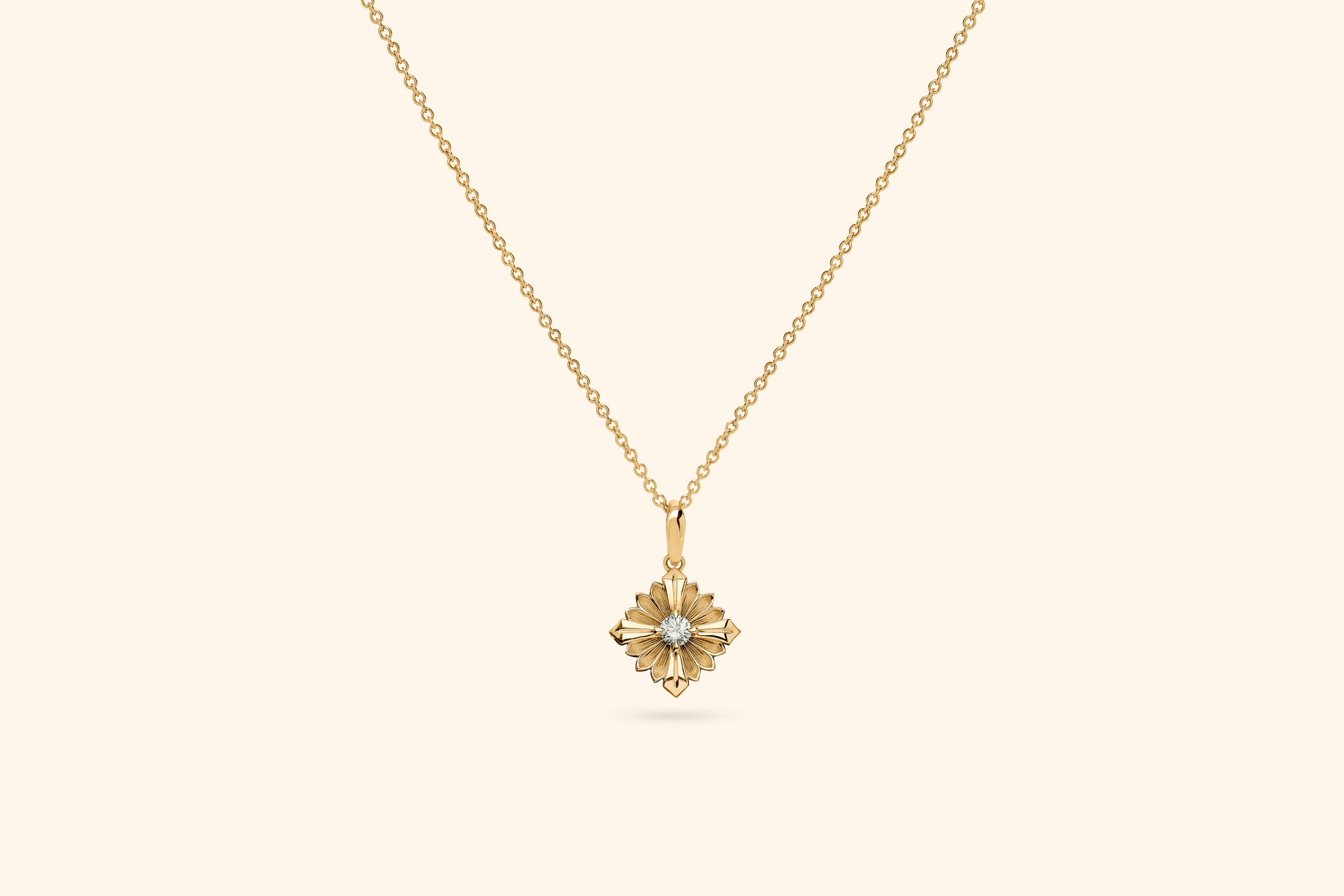 Stamp necklace, yellow gold, diamond