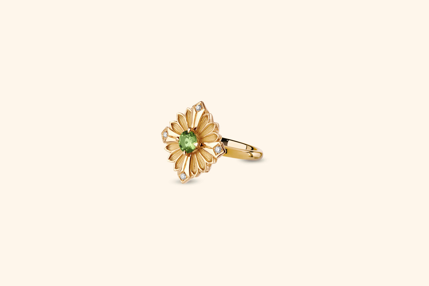Bague Stamp grand modèle, or jaune, diamants, péridot