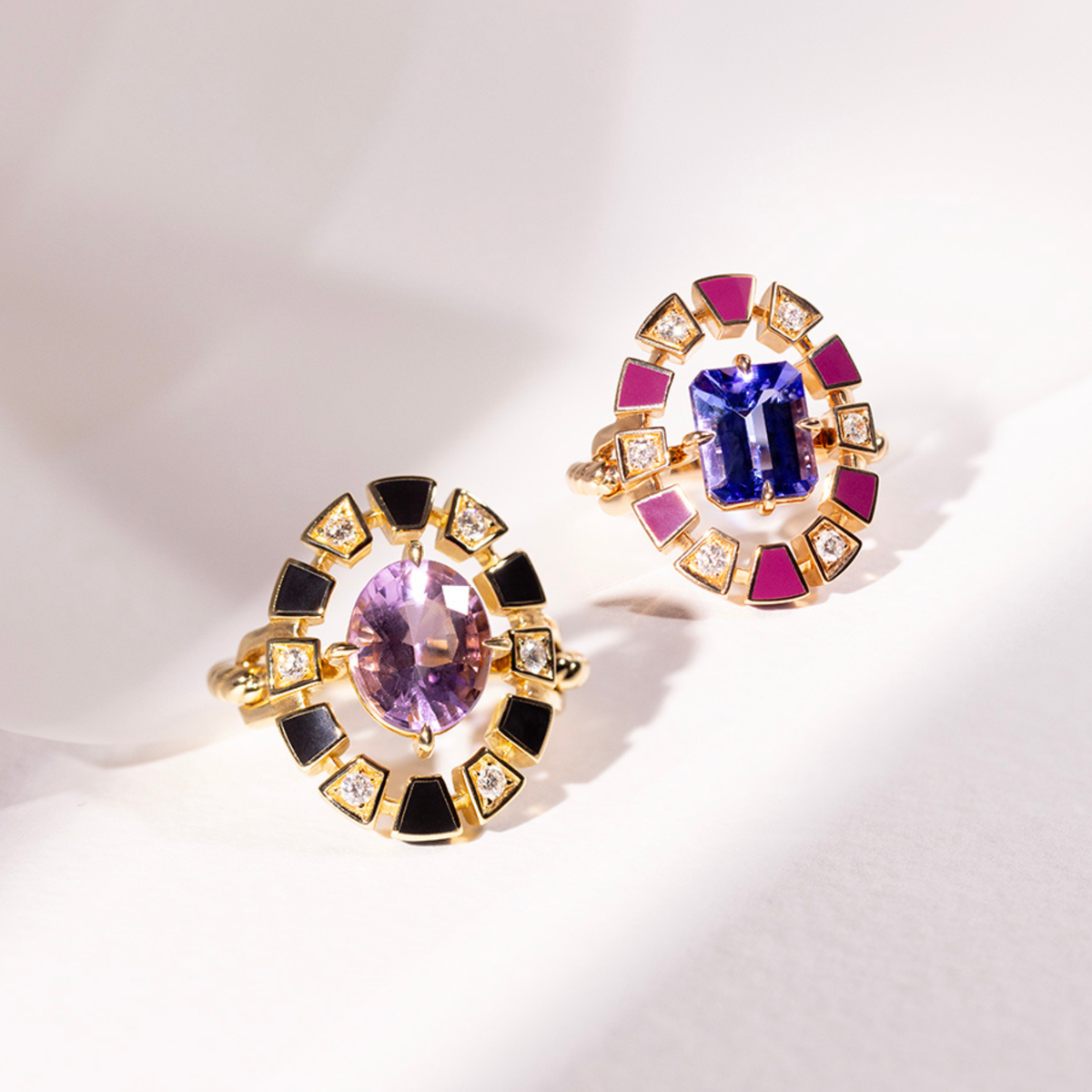 Bague Frame, or jaune, céramique blanche, diamants, améthyste