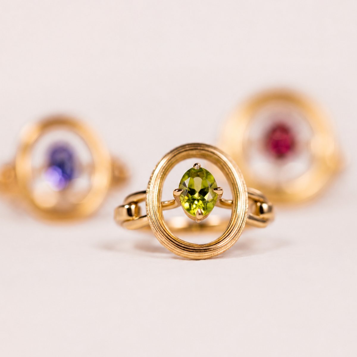 Bague Frame Or Petit modèle, or jaune, péridot