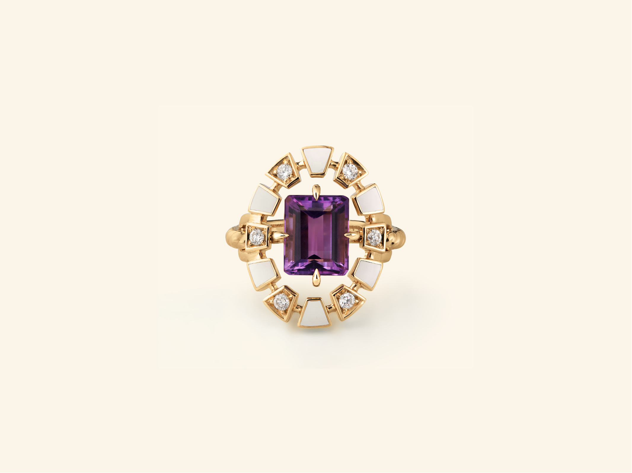 Frame ring, yellow gold, white ceramic, diamonds, amethyst
