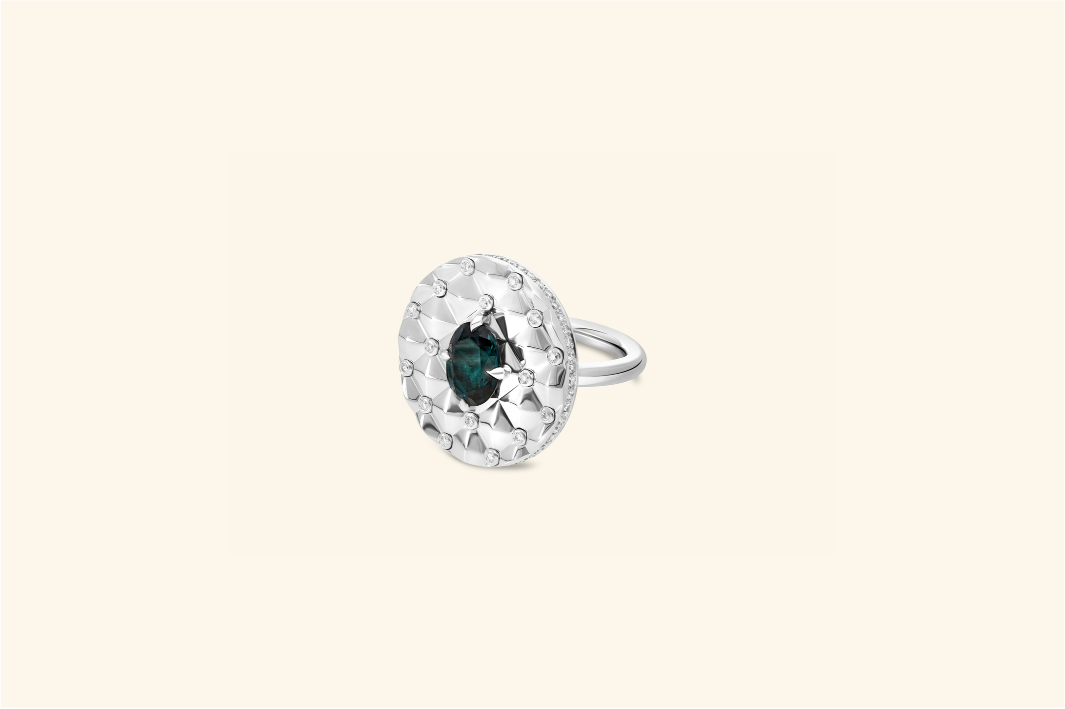 Tag ring, white gold, diamonds, indigolite tourmaline